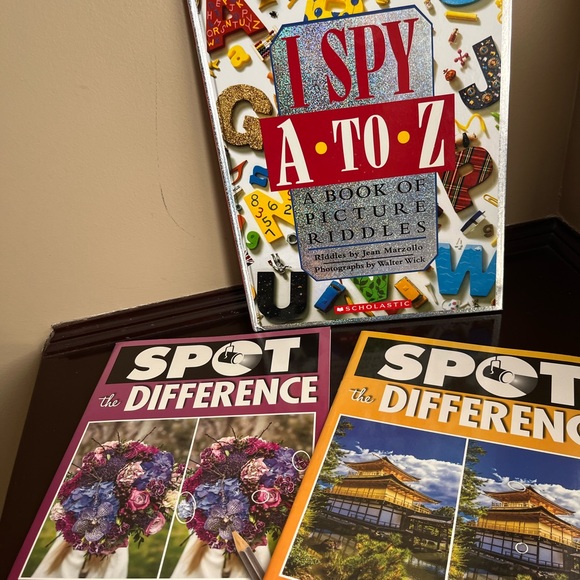 Scholastic Other - Scholastic I Spy A to Z Picture Riddles and spot the Difference Book Bundle